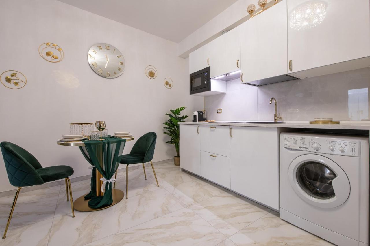 Fashion Apartment Gold Bologna With Jacuzzi & Car Garage Dış mekan fotoğraf