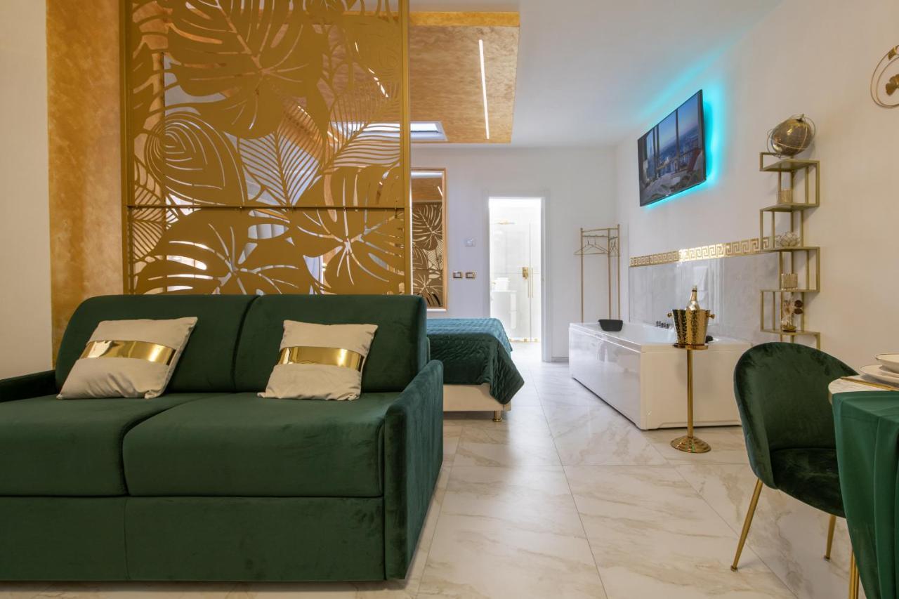 Fashion Apartment Gold Bologna With Jacuzzi & Car Garage Dış mekan fotoğraf