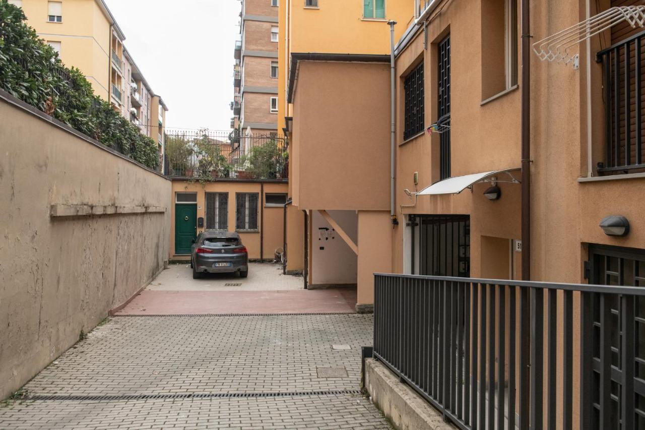 Fashion Apartment Gold Bologna With Jacuzzi & Car Garage Dış mekan fotoğraf