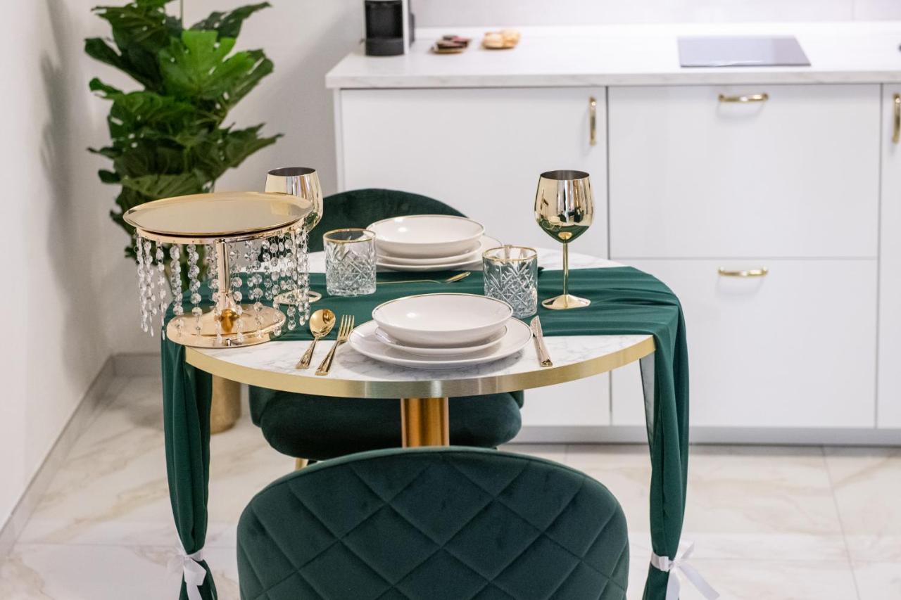 Fashion Apartment Gold Bologna With Jacuzzi & Car Garage Dış mekan fotoğraf